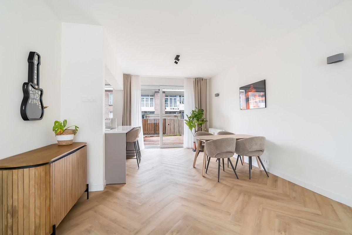 Monseigneur van Steelaan 238 Photo Blur 6