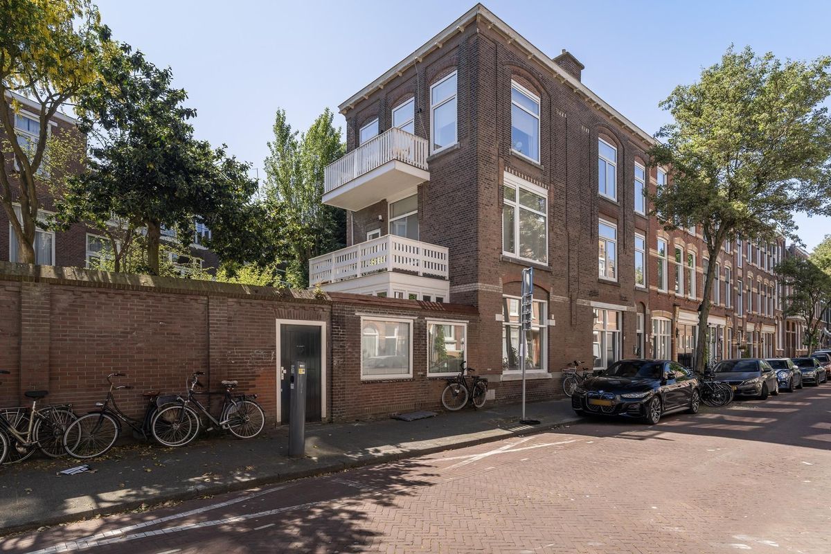 Paulus Buijsstraat 6-a Photo Blur 1