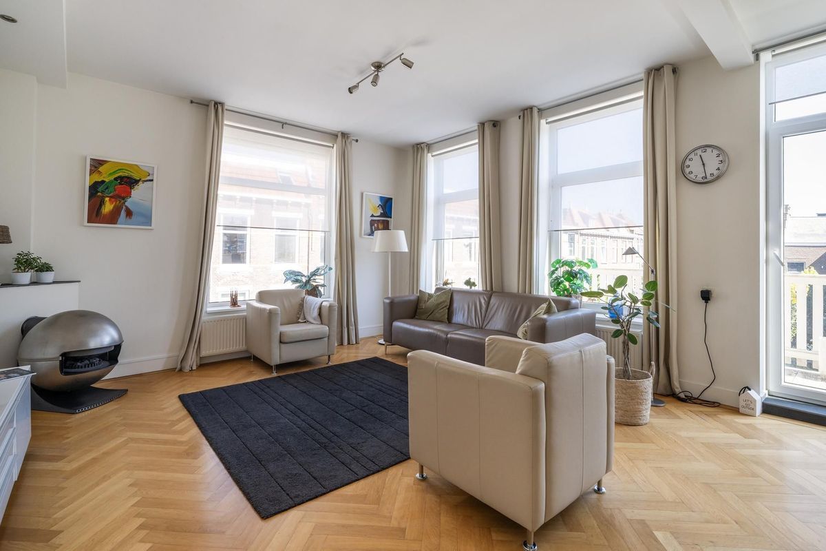 Paulus Buijsstraat 6-a Photo Blur 2