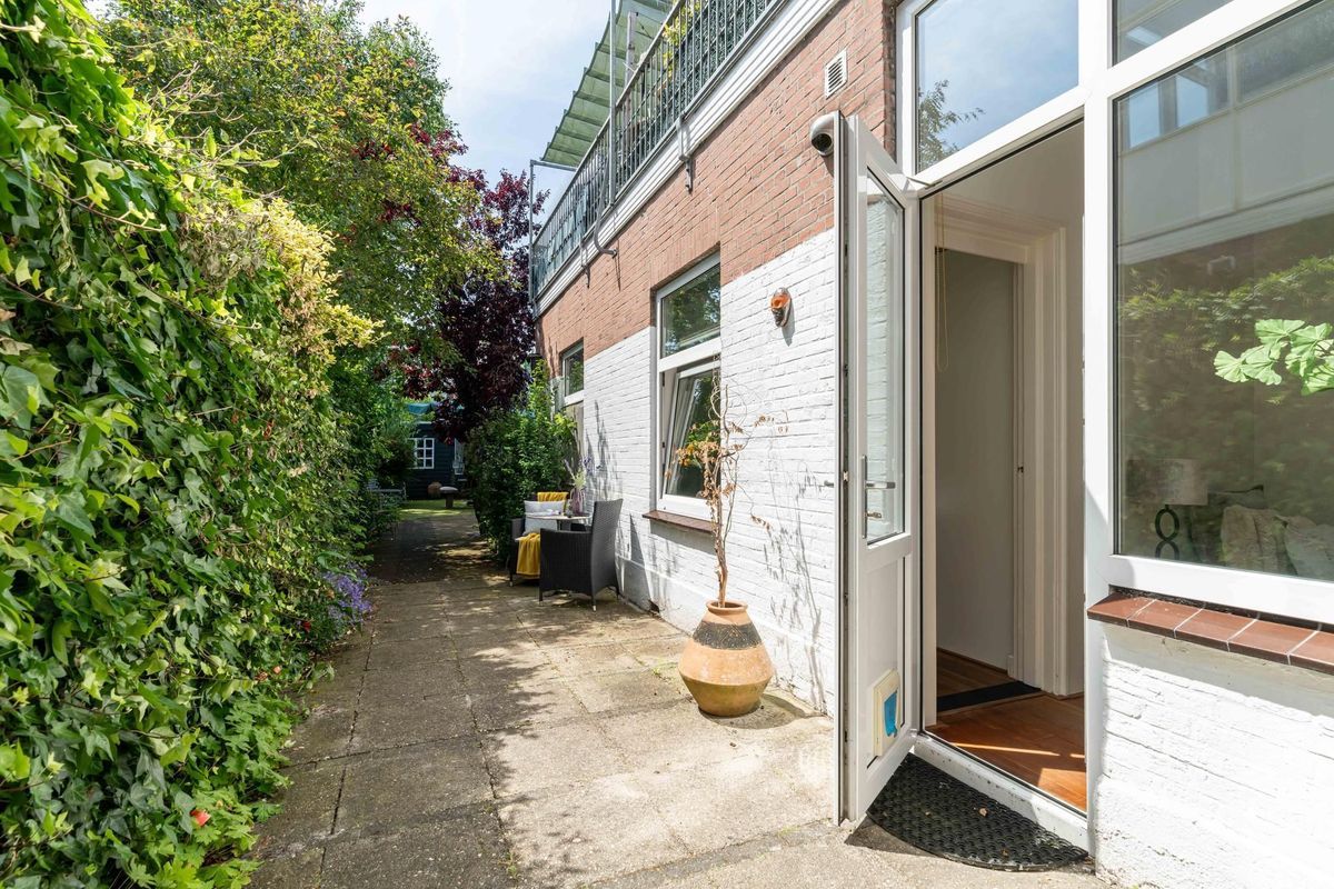 Koninginnelaan 106 Photo Blur 14