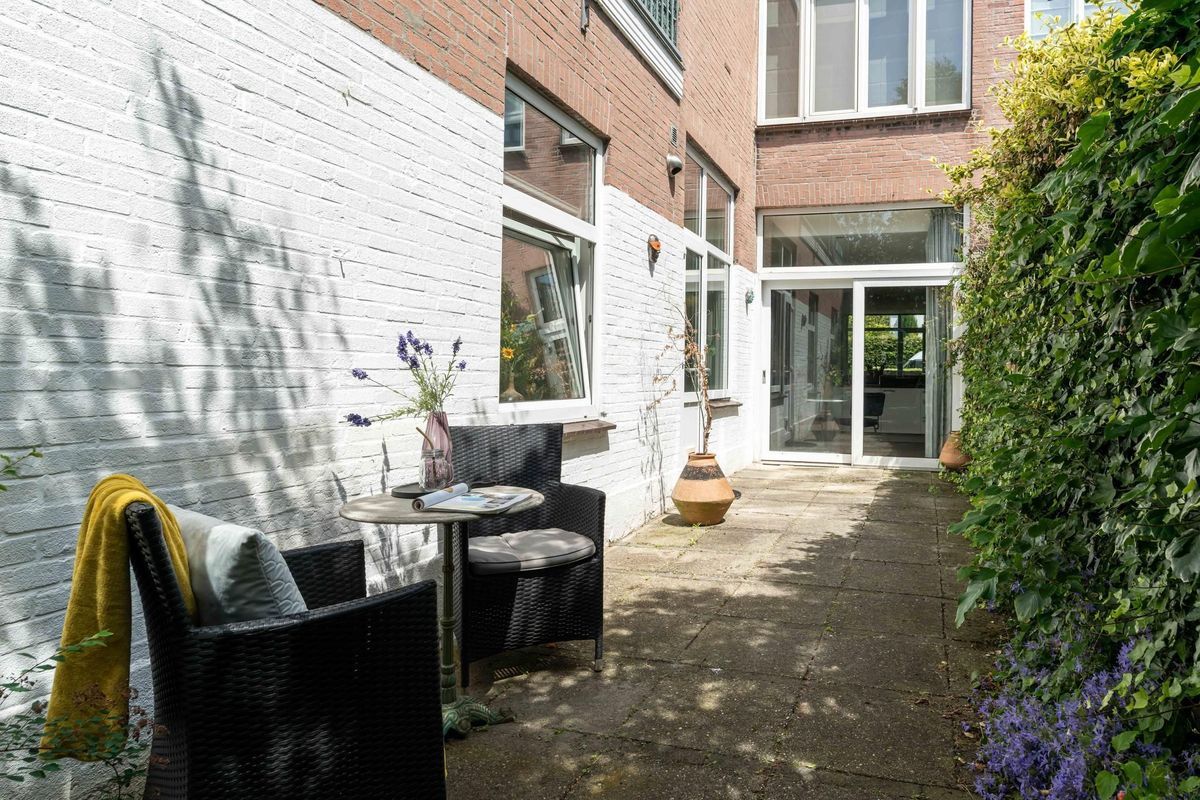 Koninginnelaan 106 Photo Blur 13