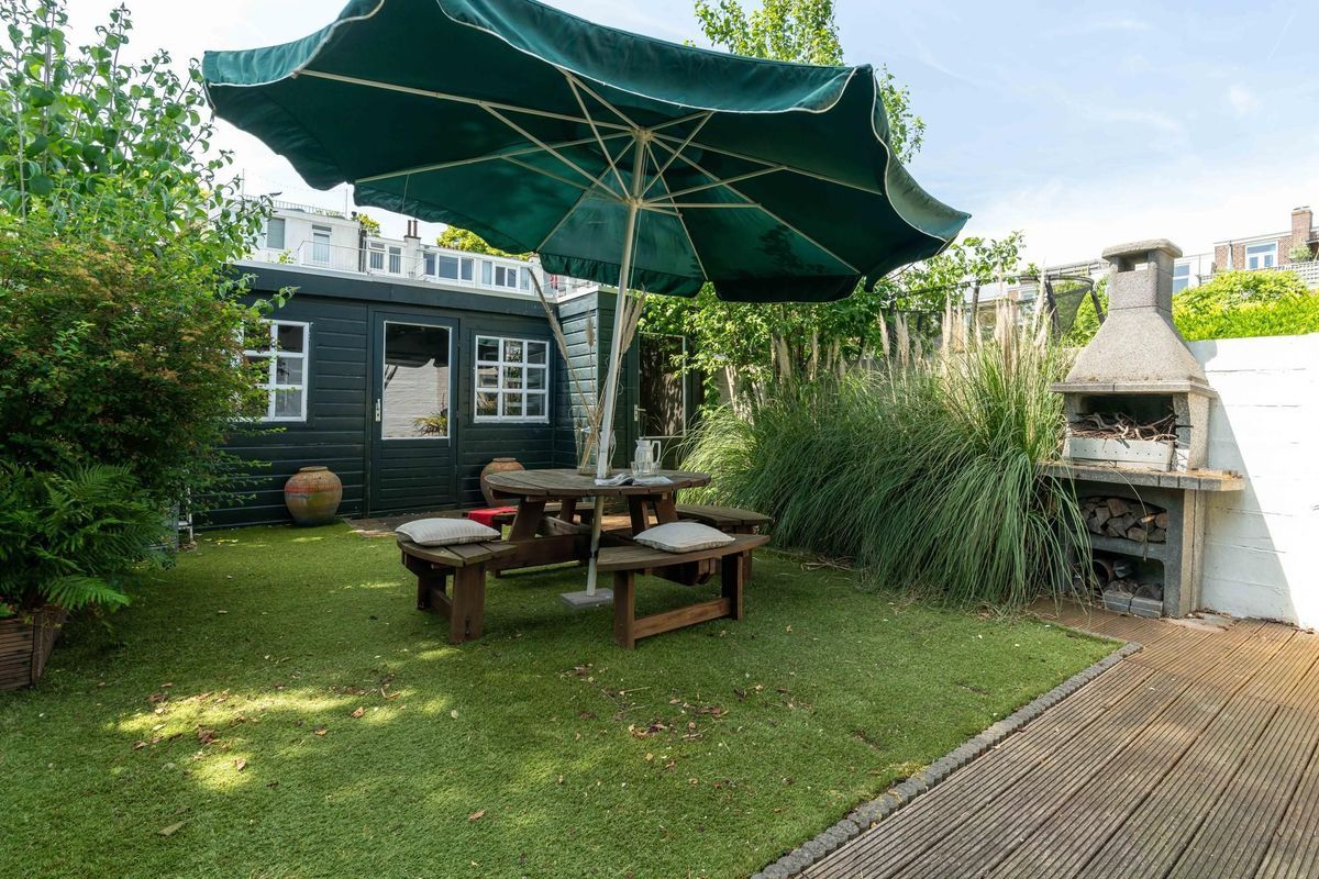 Koninginnelaan 106 Photo Blur 10