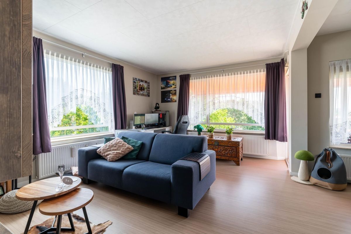 Sir Winston Churchillln 58 Photo Blur 7