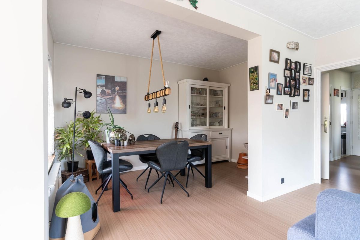 Sir Winston Churchillln 58 Photo Blur 9