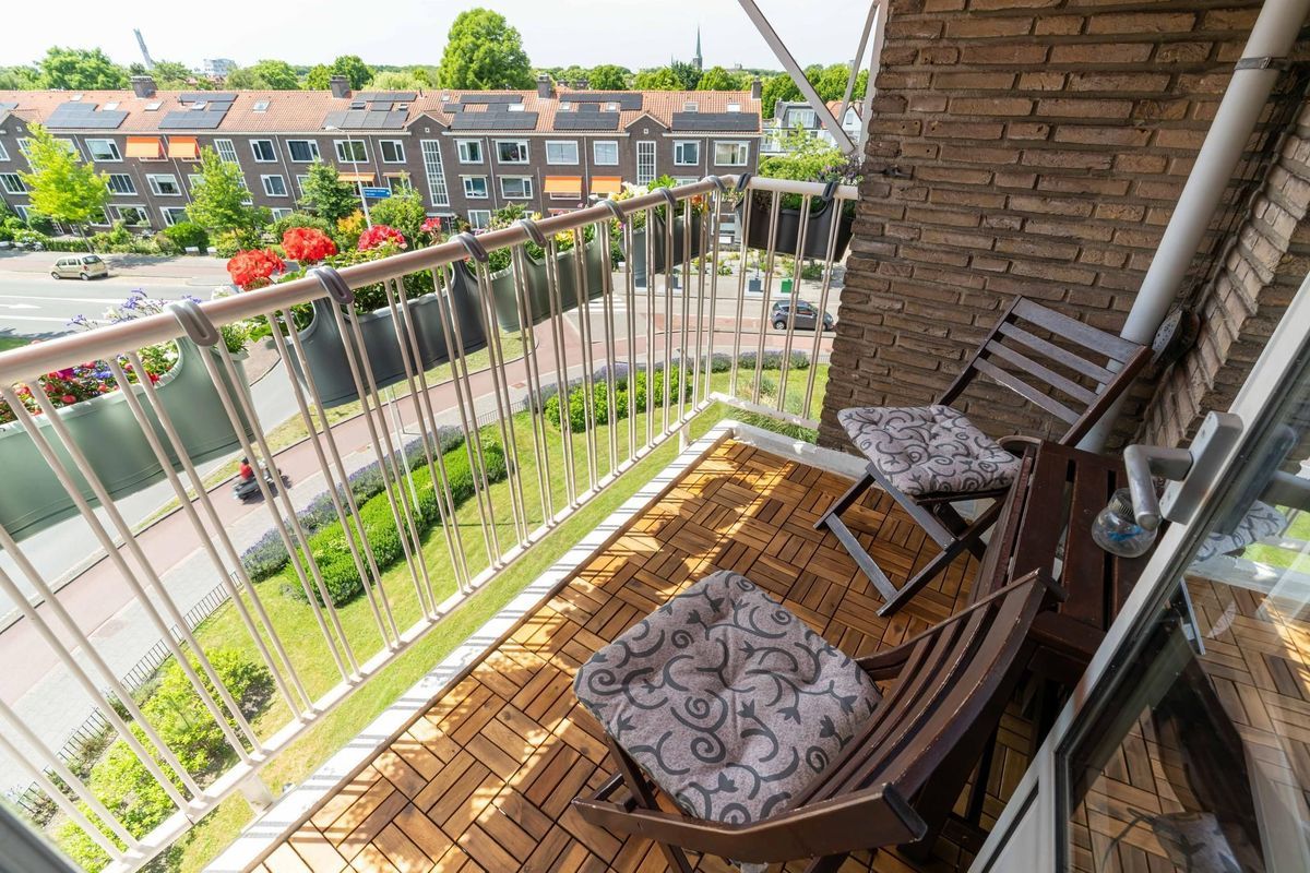 Sir Winston Churchillln 58 Photo Blur 13