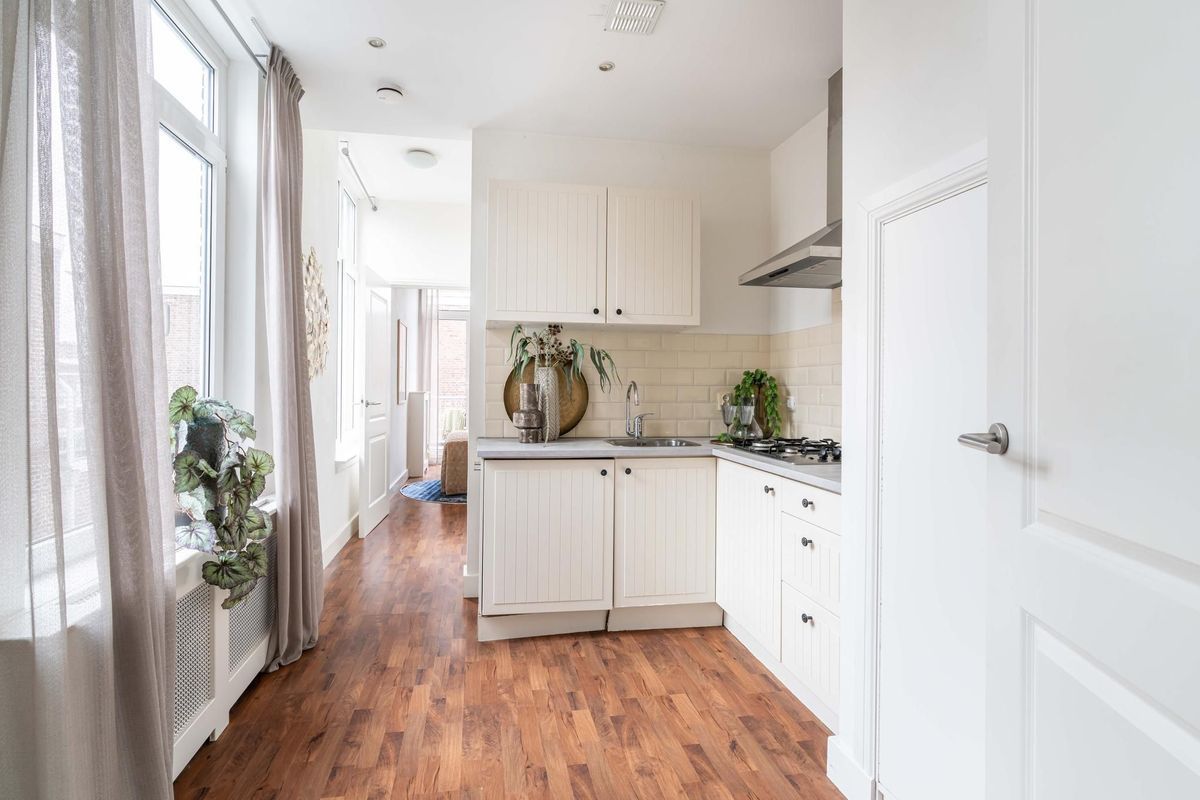 Loosduinseweg 1025-B Photo Blur 8