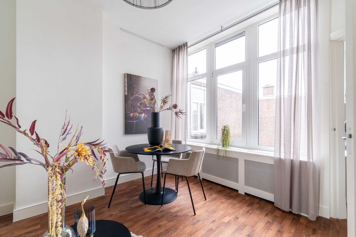 Loosduinseweg 1025-B Photo Blur 1