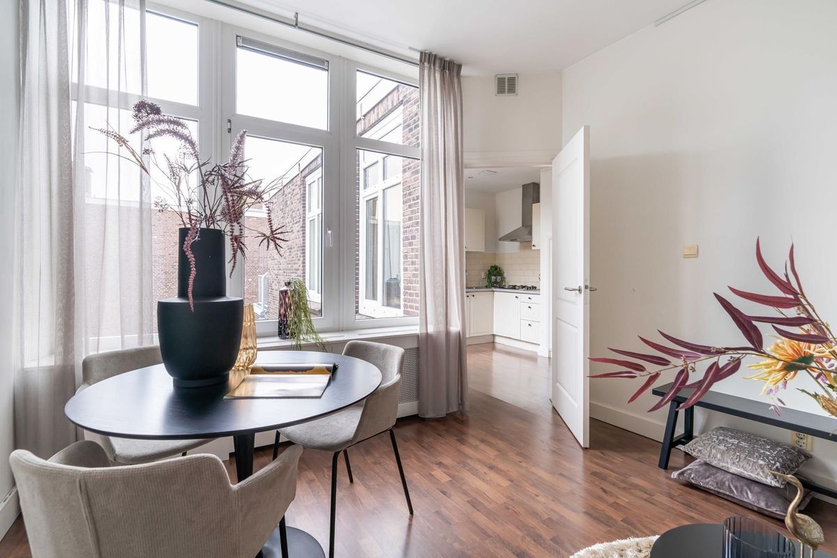 Loosduinseweg 1025-B Photo Blur 3