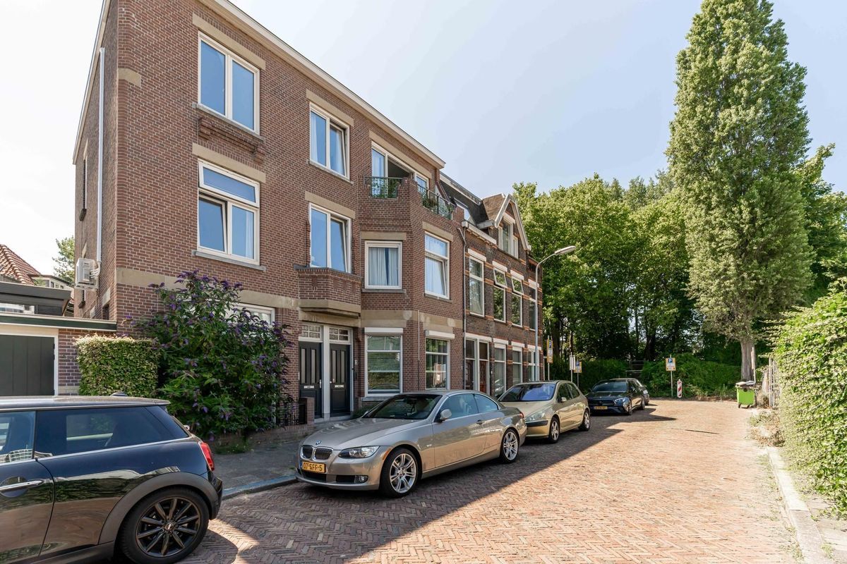 Spoorstraat 2-A Photo Blur 13