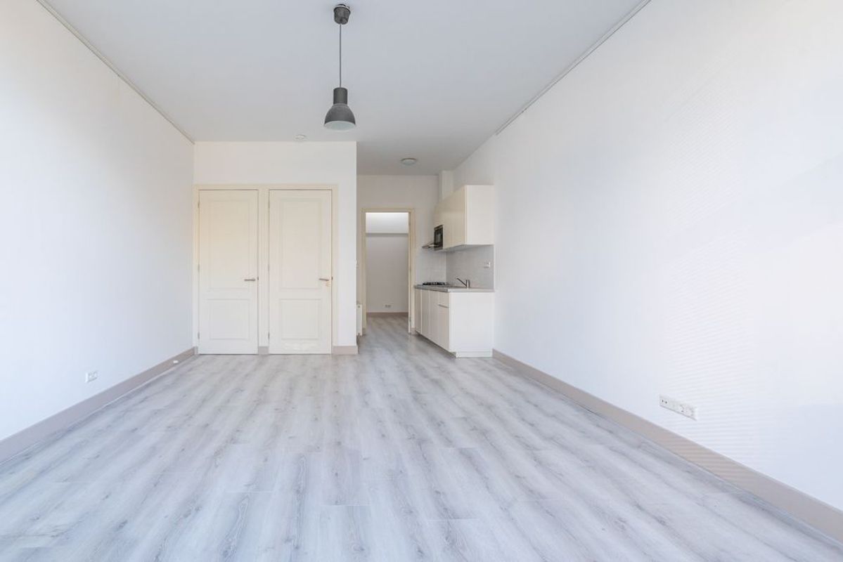 Suze Robertsonstraat 83-A Photo Blur 2