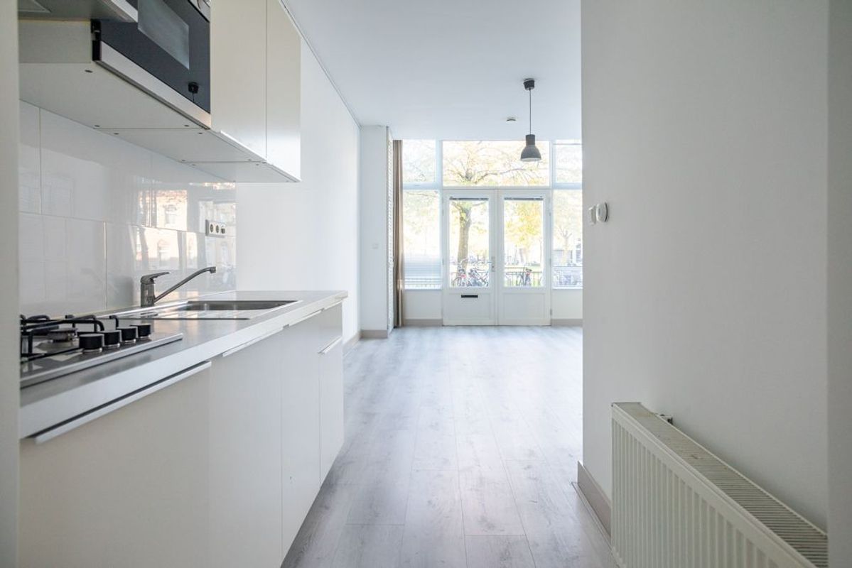 Suze Robertsonstraat 83-A Photo Blur 6