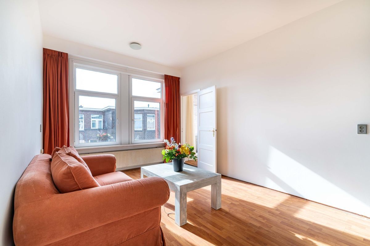 Spiraeastraat 69 Photo Blur 3