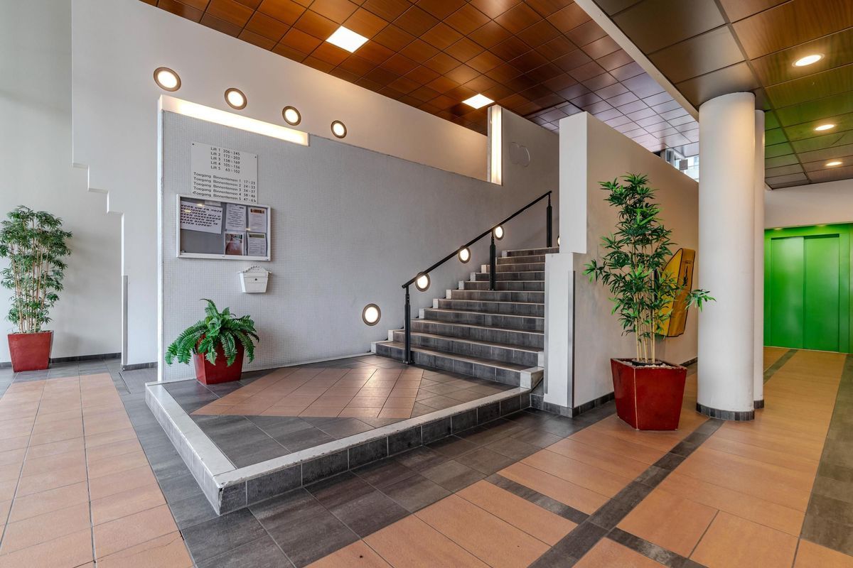 Palaceplein 139 Photo Blur 26