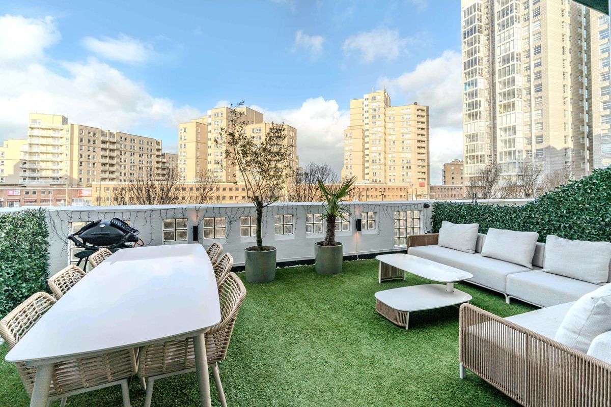 Palaceplein 139 Photo Blur 12