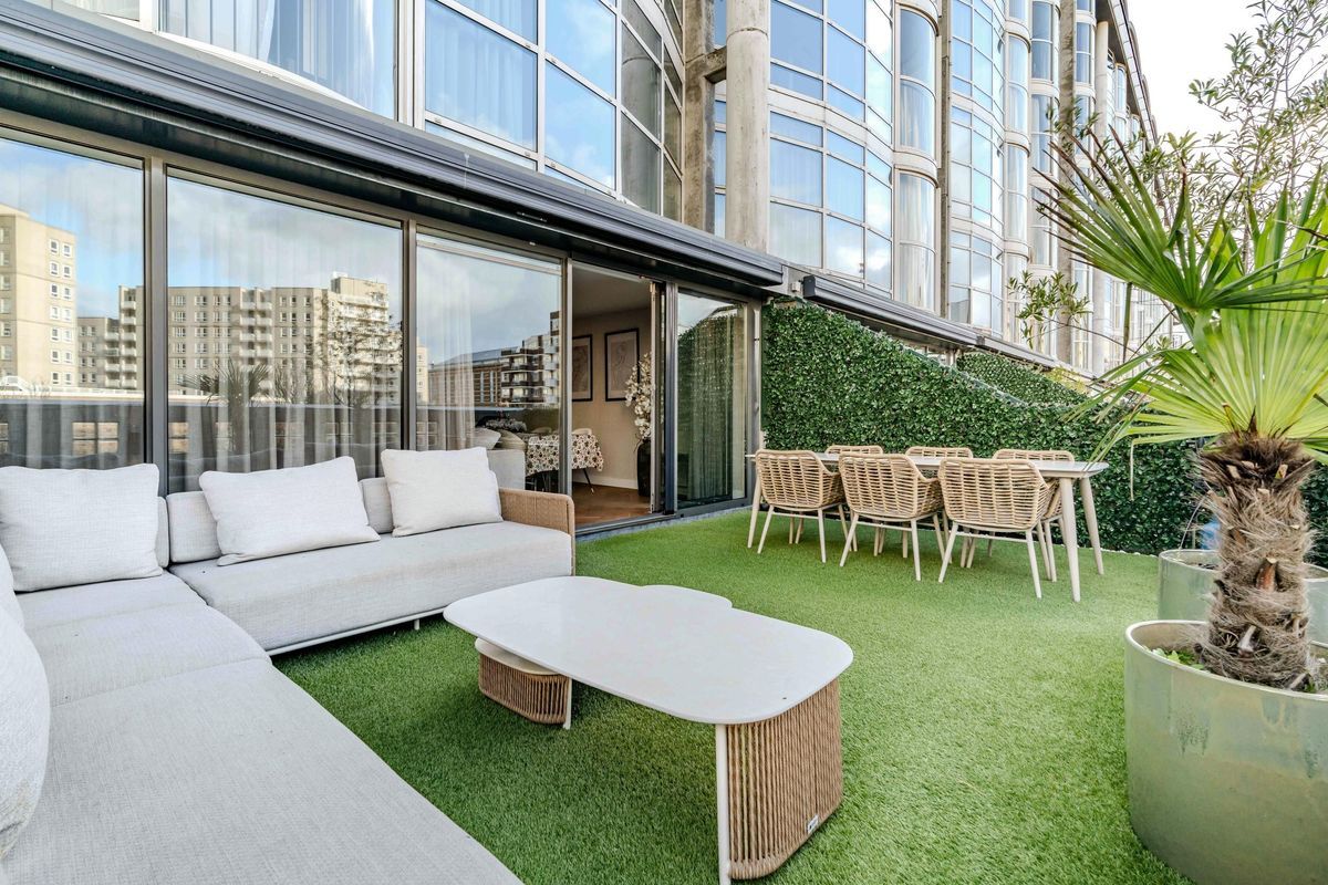 Palaceplein 139 Photo Blur 13