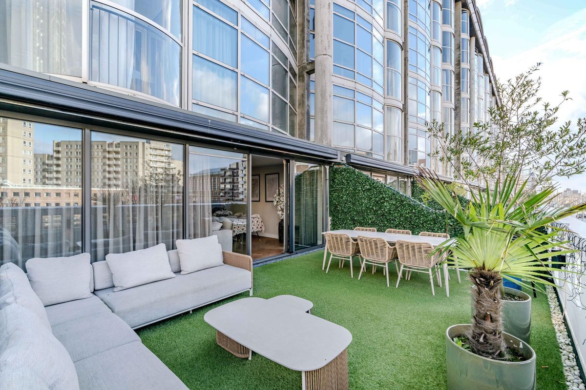 Palaceplein 139 Photo Blur 10