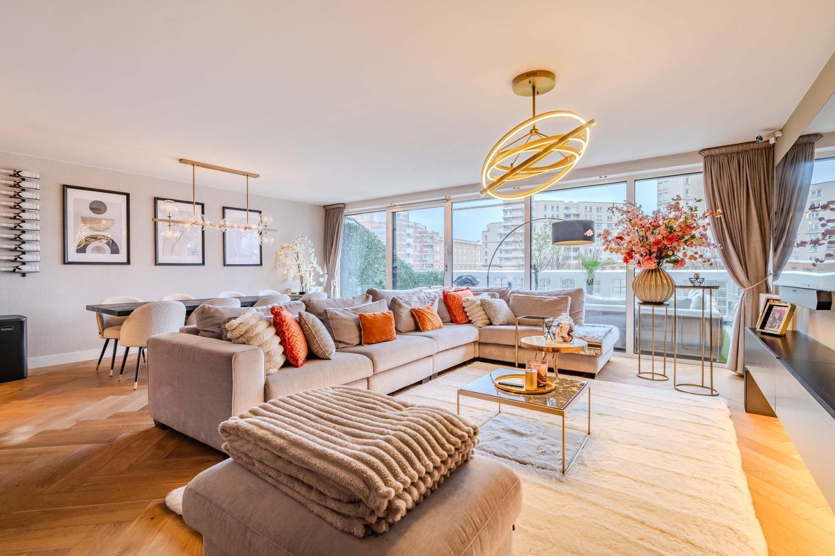 Palaceplein 139 Photo Blur 0