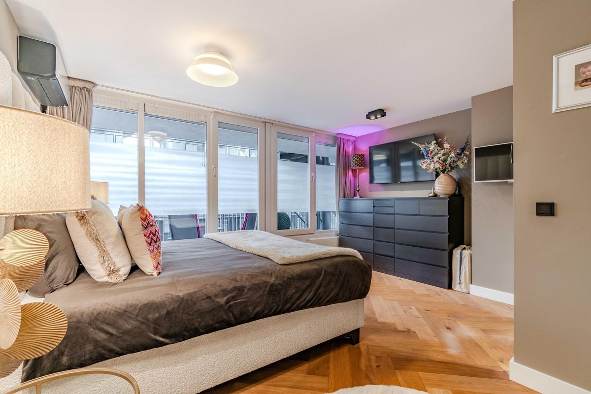 Palaceplein 139 Photo Blur 20