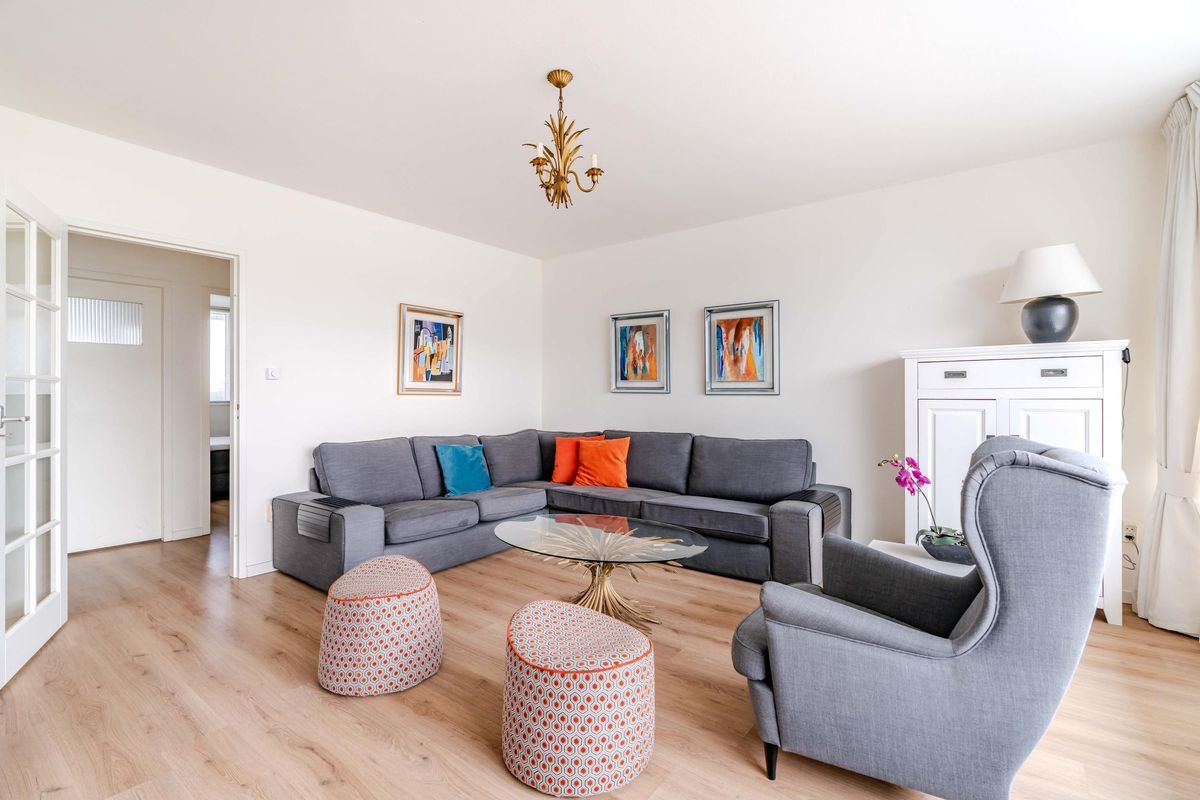 Isabellaland 1042 Photo Blur 5