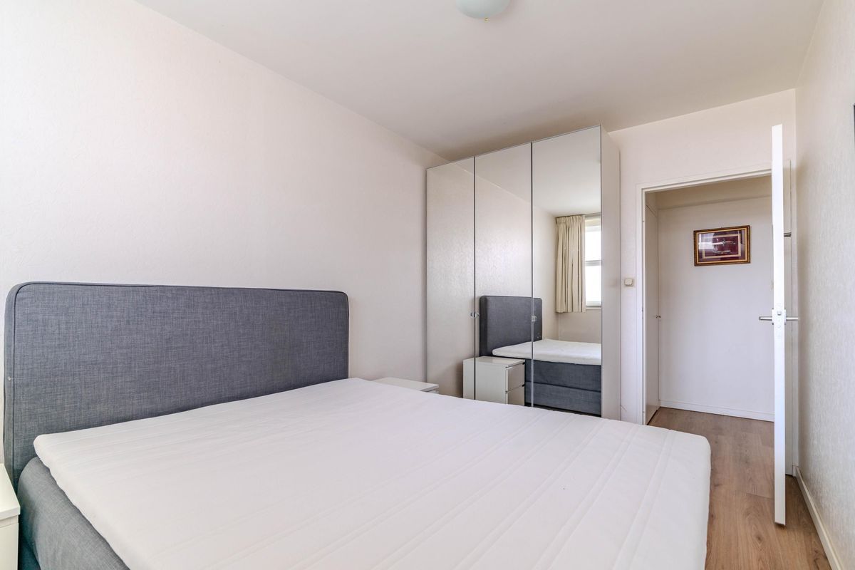 Isabellaland 1042 Photo Blur 17