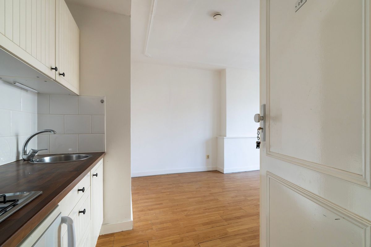 Spoorstraat 2-B Photo Blur 2