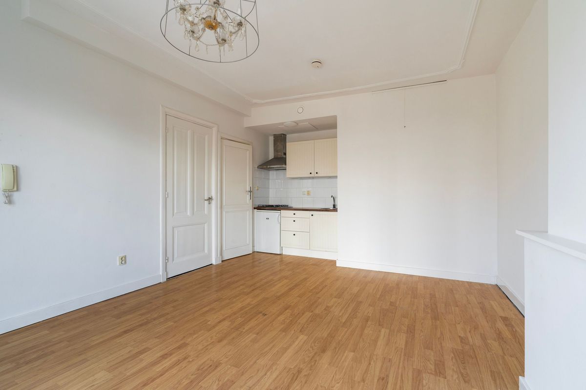 Spoorstraat 2-B Photo Blur 6