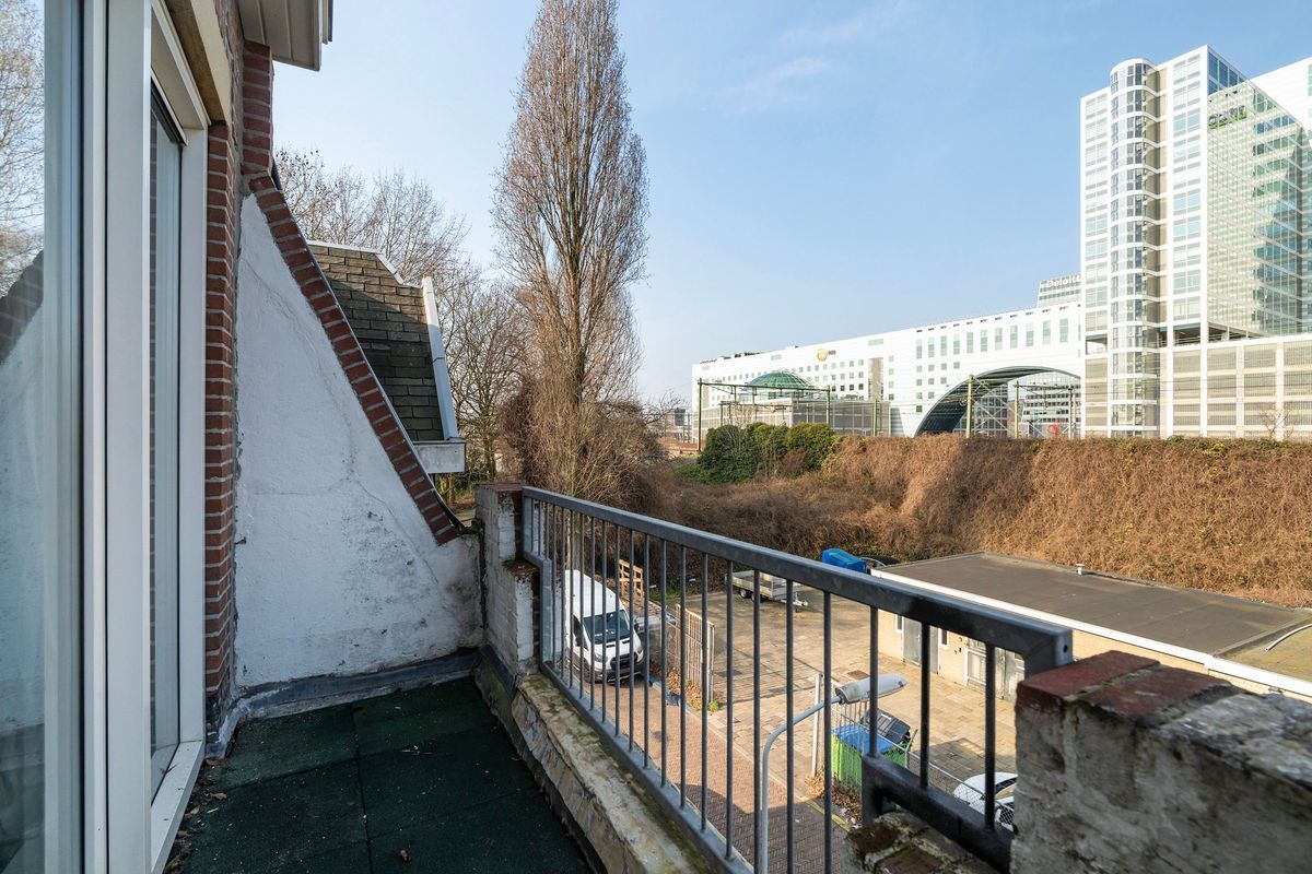 Spoorstraat 2-B Photo Blur 4