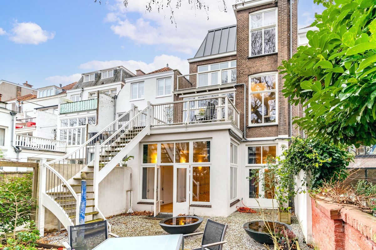 Anna Paulownastraat 89 Photo Blur 4