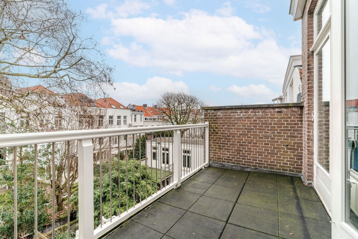 Anna Paulownastraat 89 Photo Blur 23