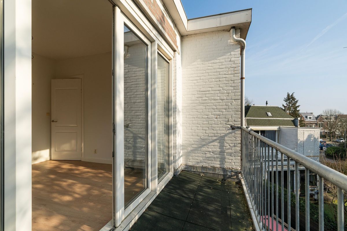 Spoorstraat 2-C Photo Blur 4