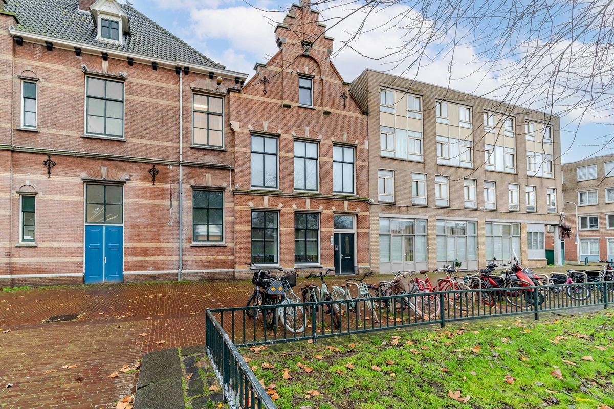 Suze Robertsonstraat 89 Photo Blur 18