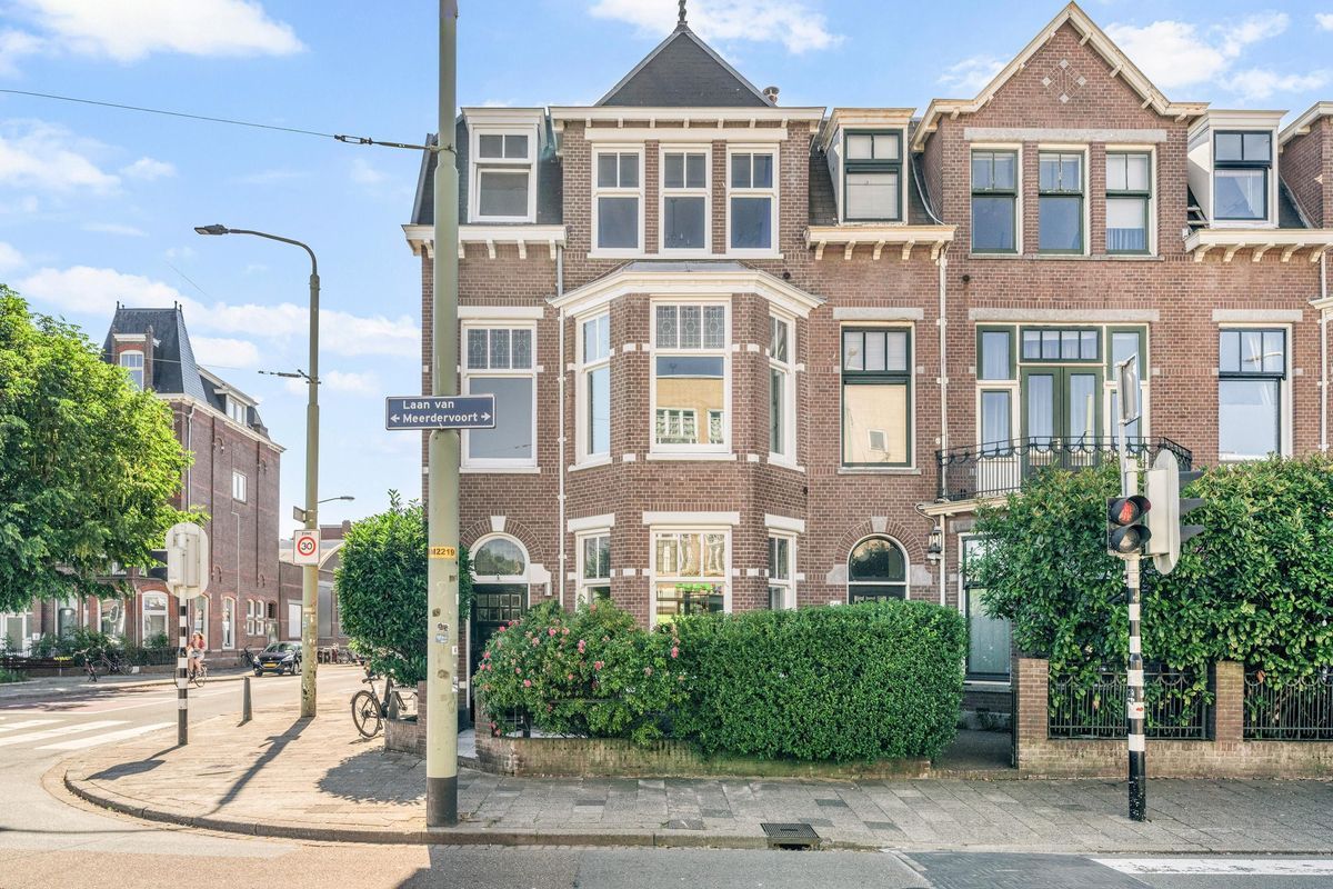Laan van Meerdervoort 442 Photo Blur 1