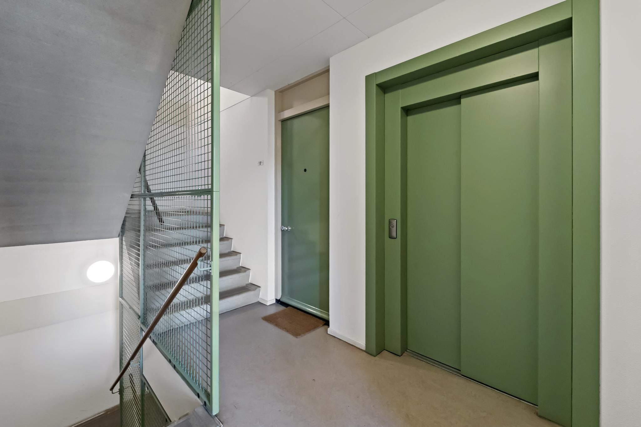 Lange Lombardstraat 18A Photo Blur 22