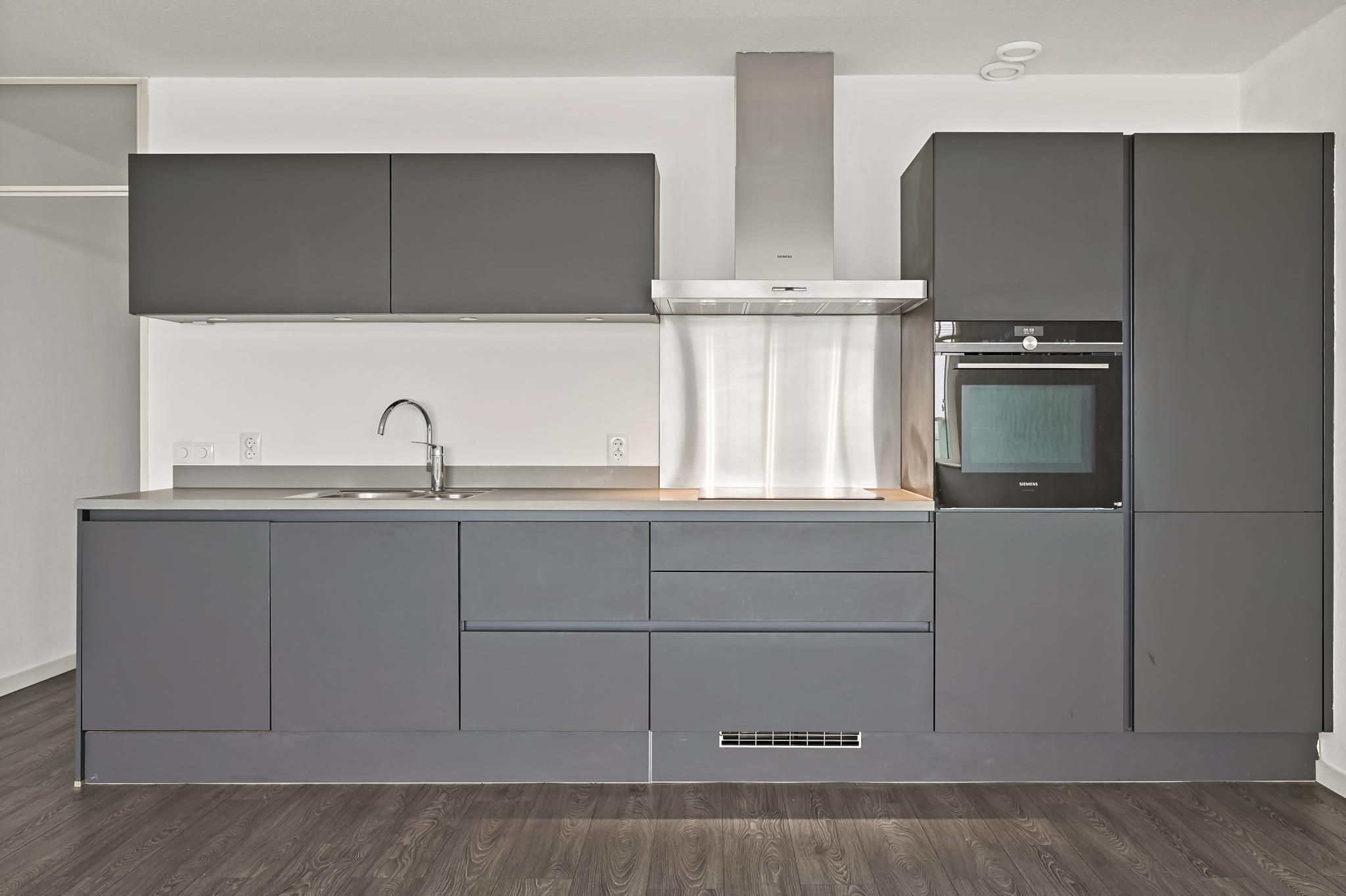 Zeekant 104-A Photo Blur 1