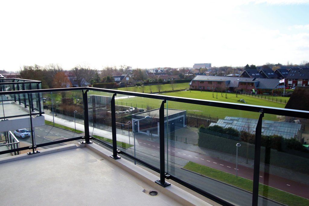 Vrouw Avenweg 12-C Photo Blur 10