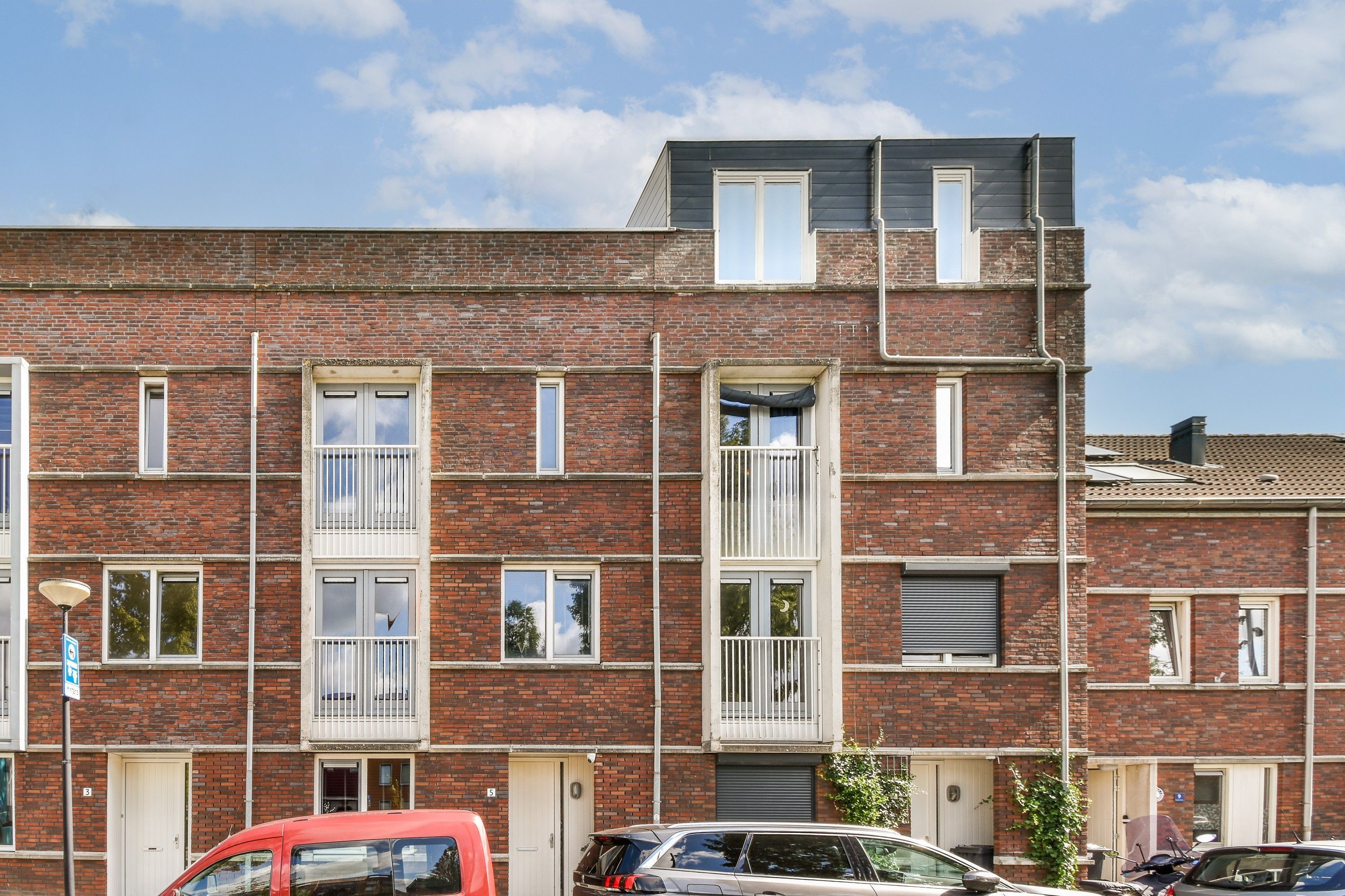 Emanzana 5 Photo Blur 32