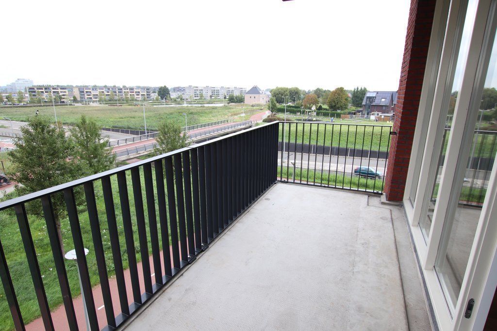 Harriët Freezerhof 29 Photo Blur 4