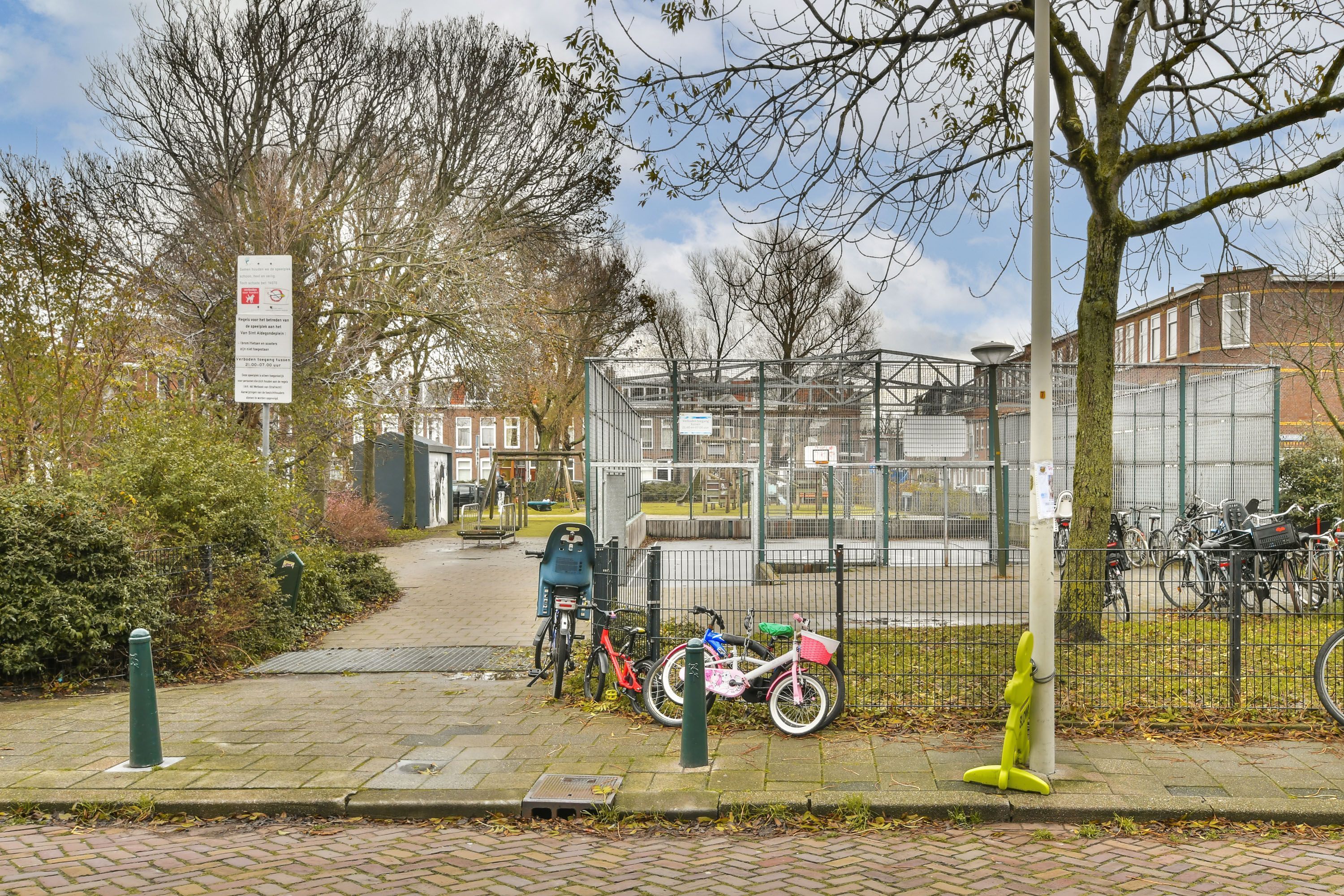 Van St. Aldegondeplein 19 Photo Blur 34