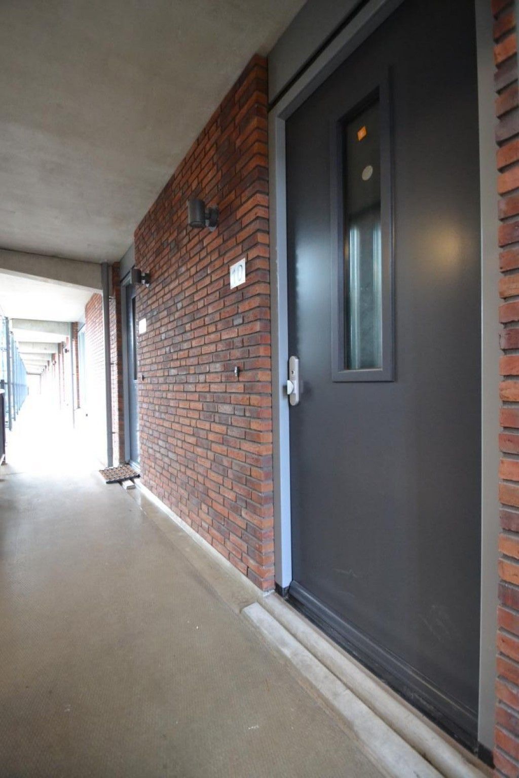 Vrouw Avenweg 10 Photo Blur 4