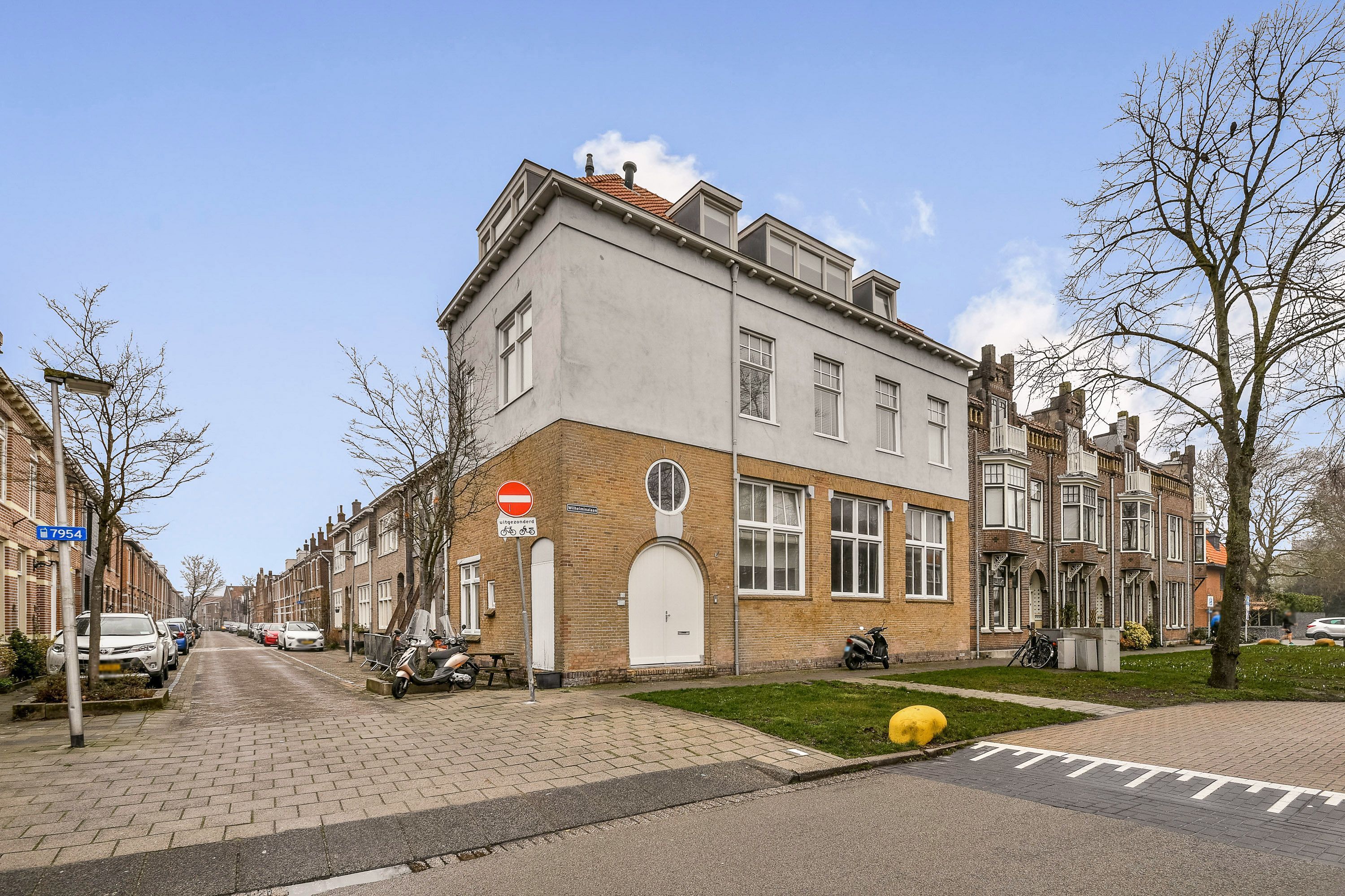 Wilhelminalaan 10-B Photo Blur 18