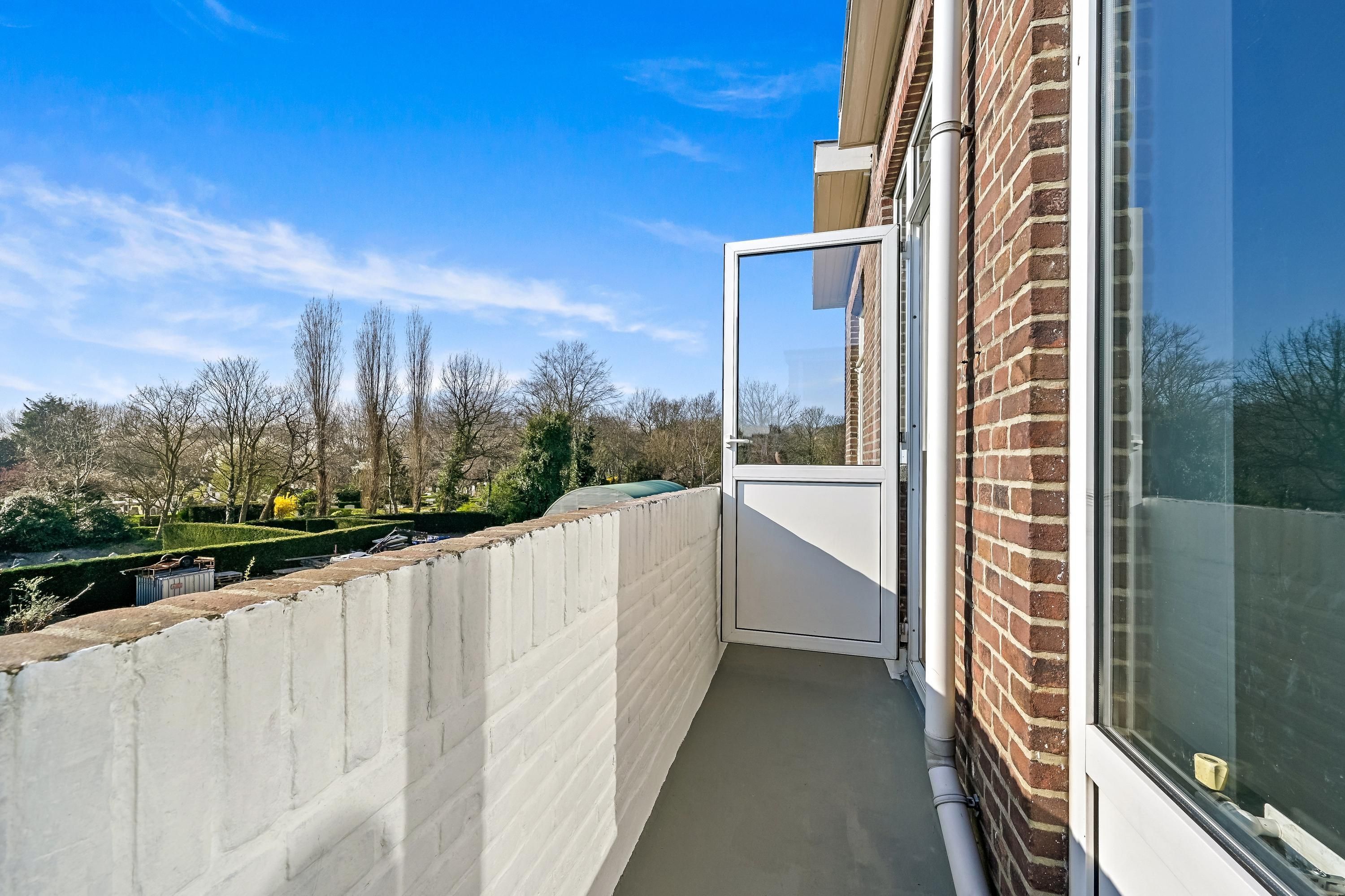 Laan van Eik en Duinen 32 Photo Blur 13