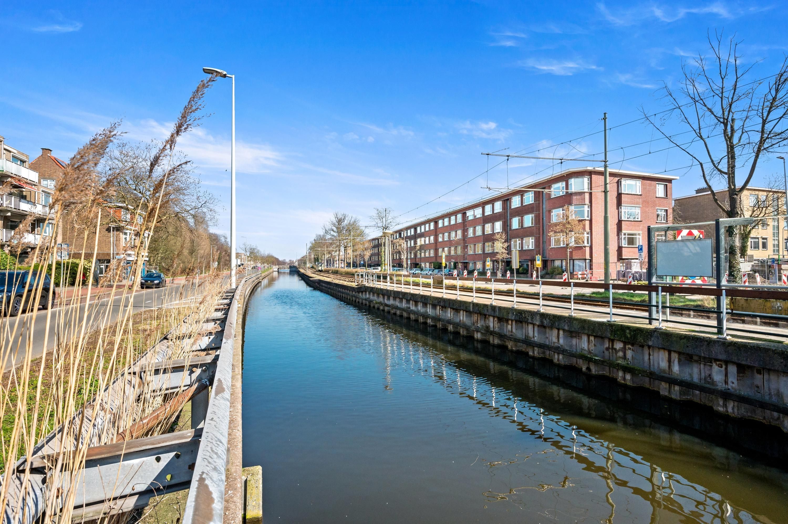 Laan van Eik en Duinen 32 Photo Blur 32