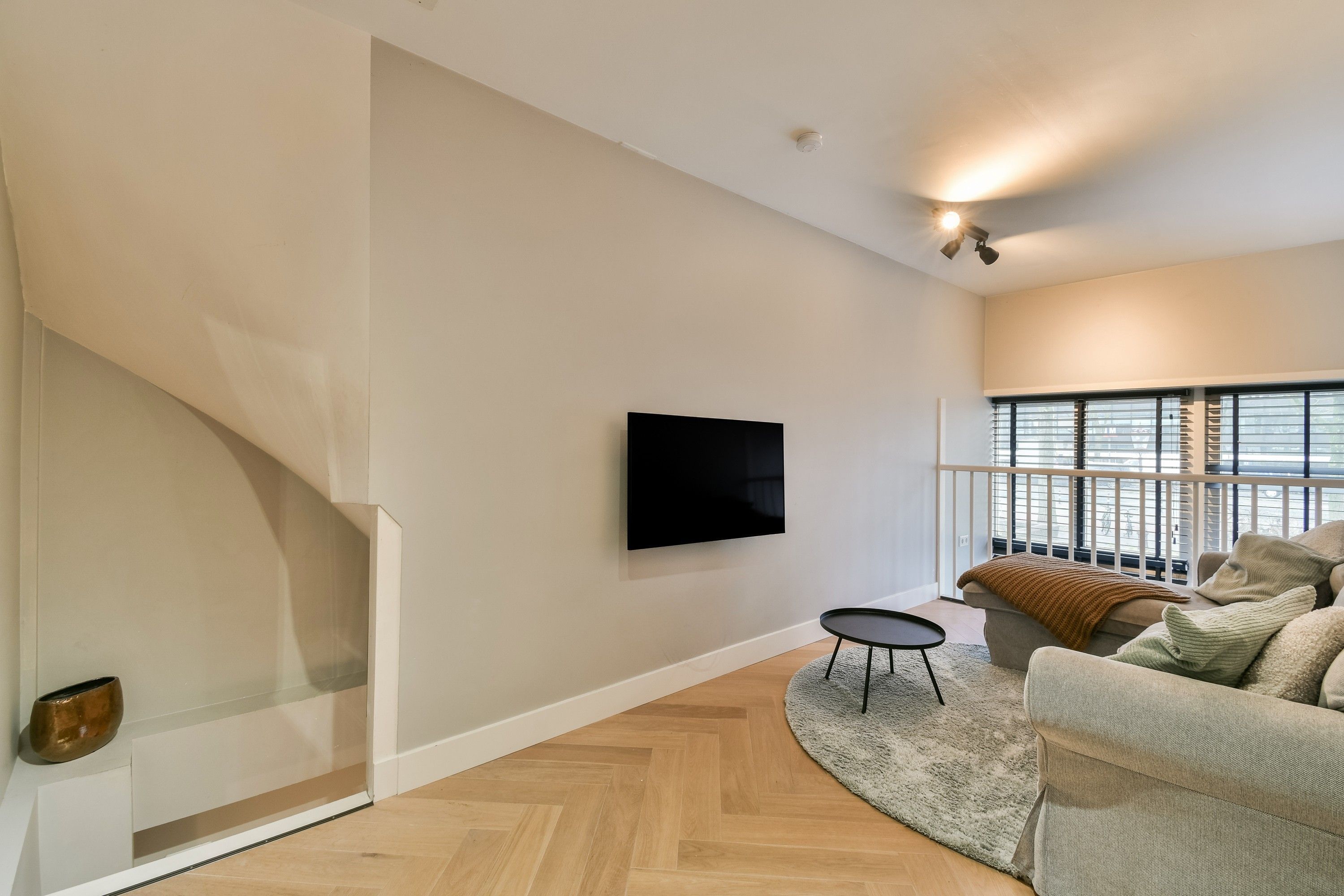 Weesperplein 17-A Photo Blur 11