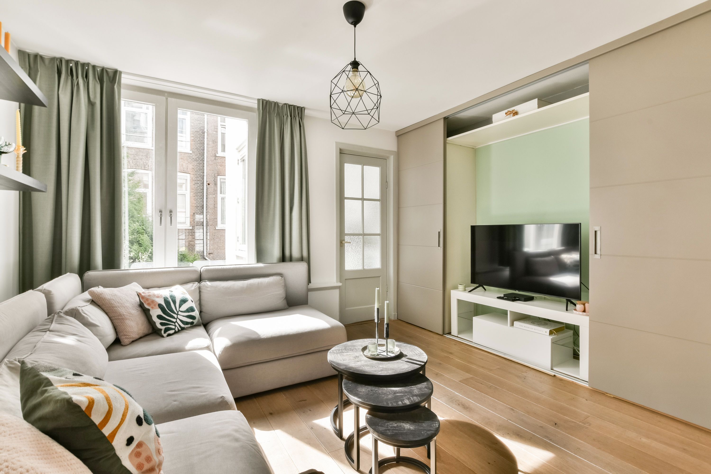 Albert Cuypstraat 200-1 Photo Blur 1