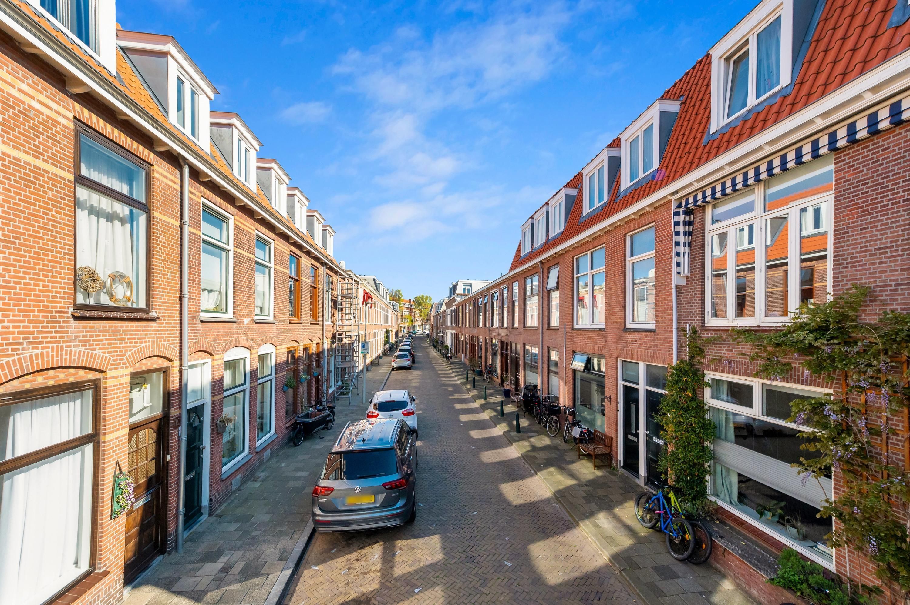 Van Wesenbekestraat 9 Photo Blur 24