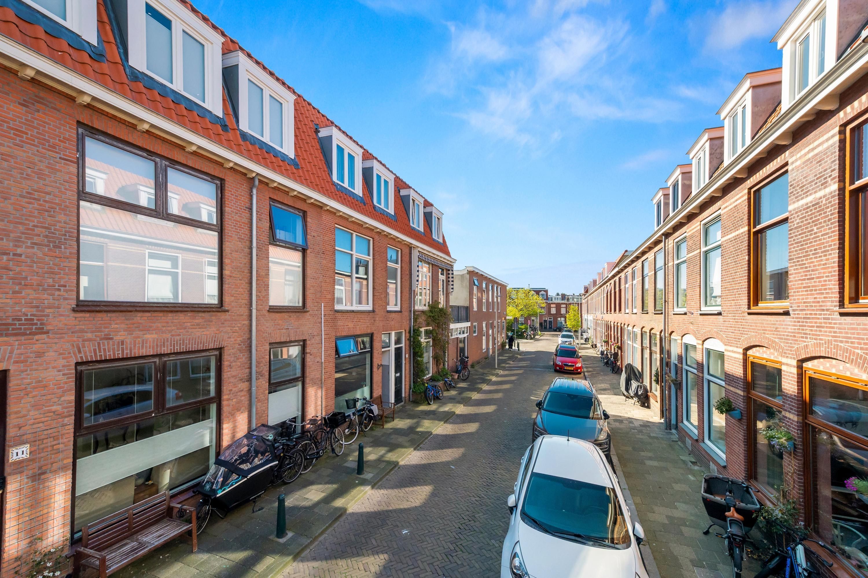 Van Wesenbekestraat 9 Photo Blur 25