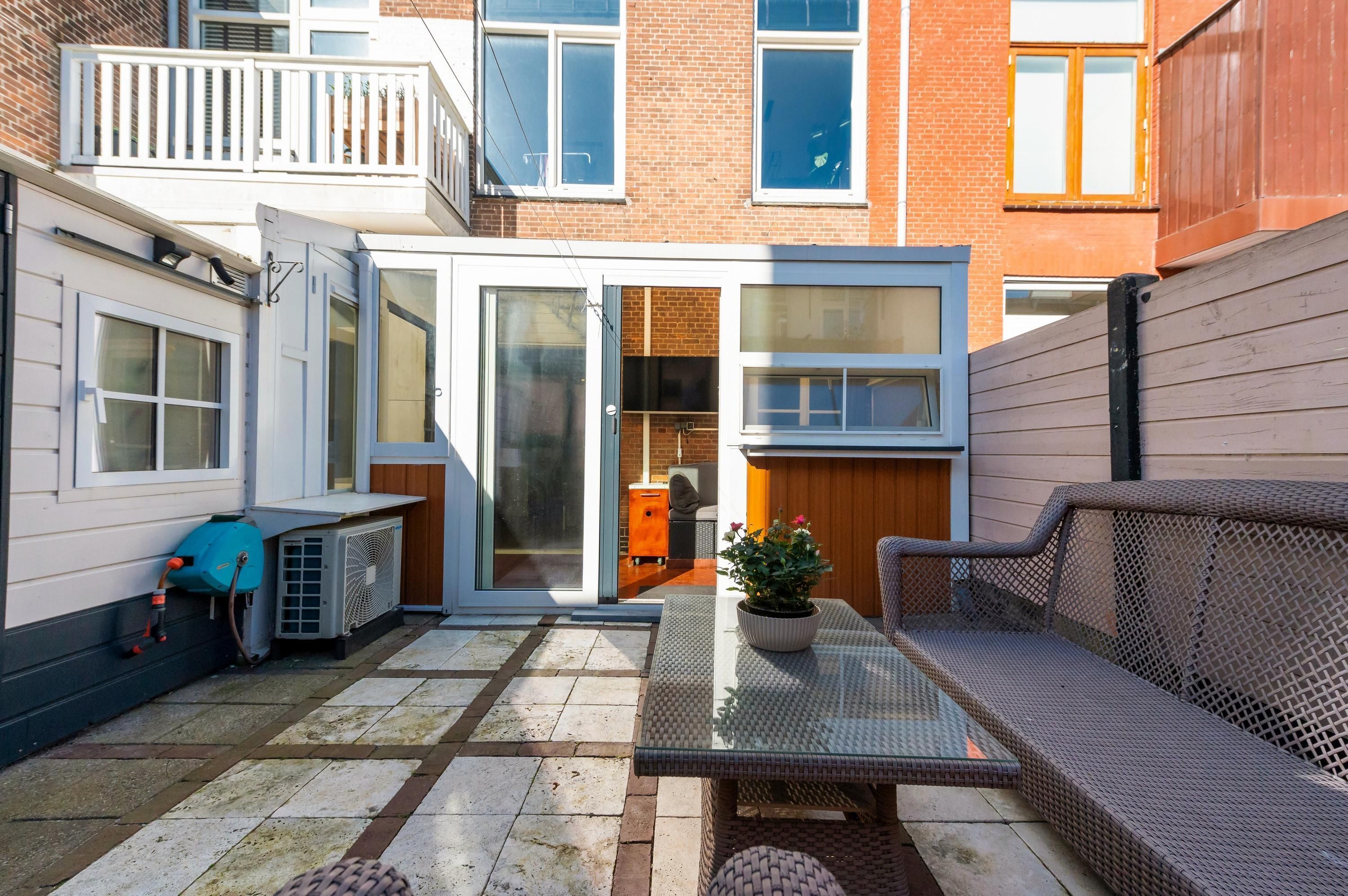 Van Wesenbekestraat 9 Photo Blur 22