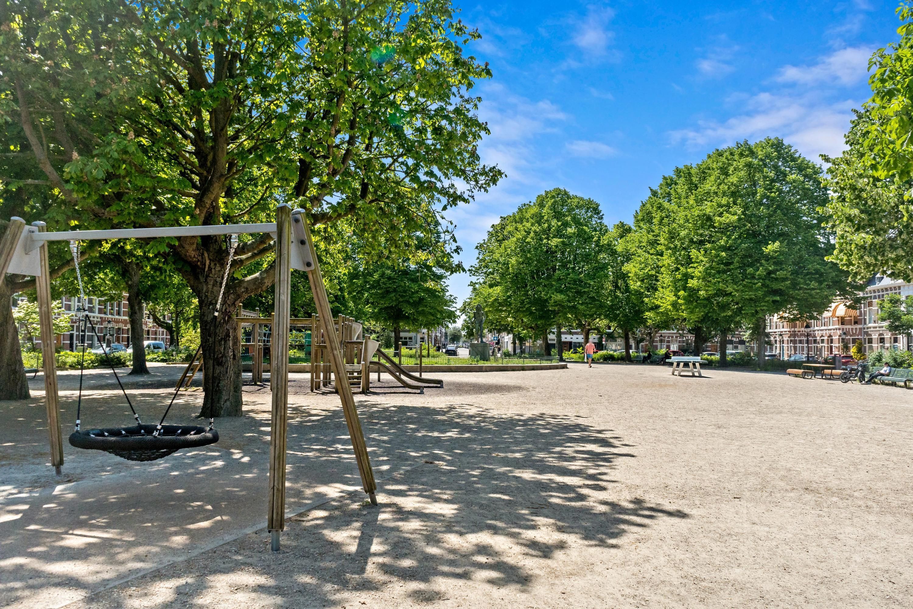 Waldeck Pyrmontkade 885 Photo Blur 36
