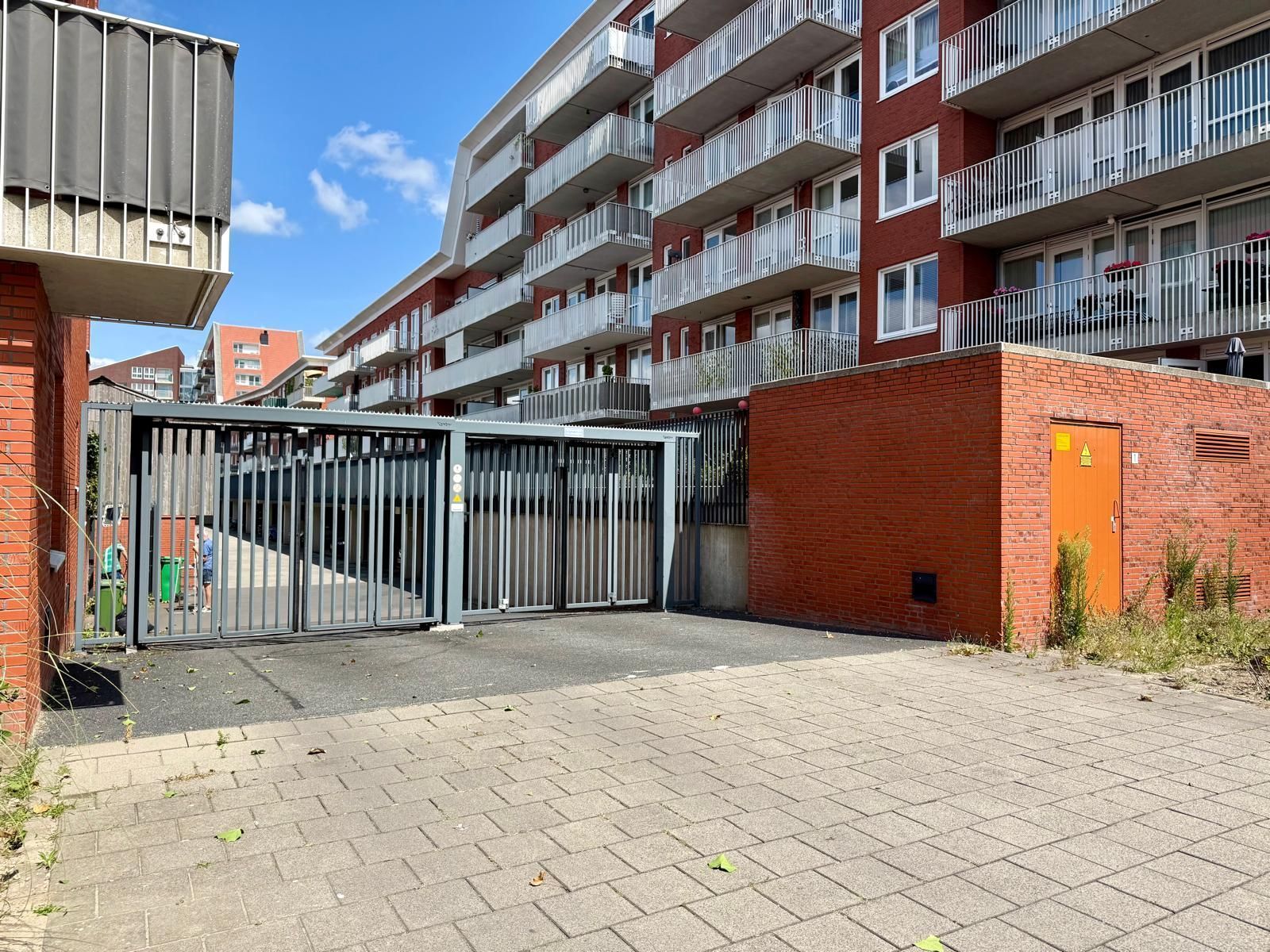 Parkeerplaats Cor Spaanslaan 3 Photo Blur 3