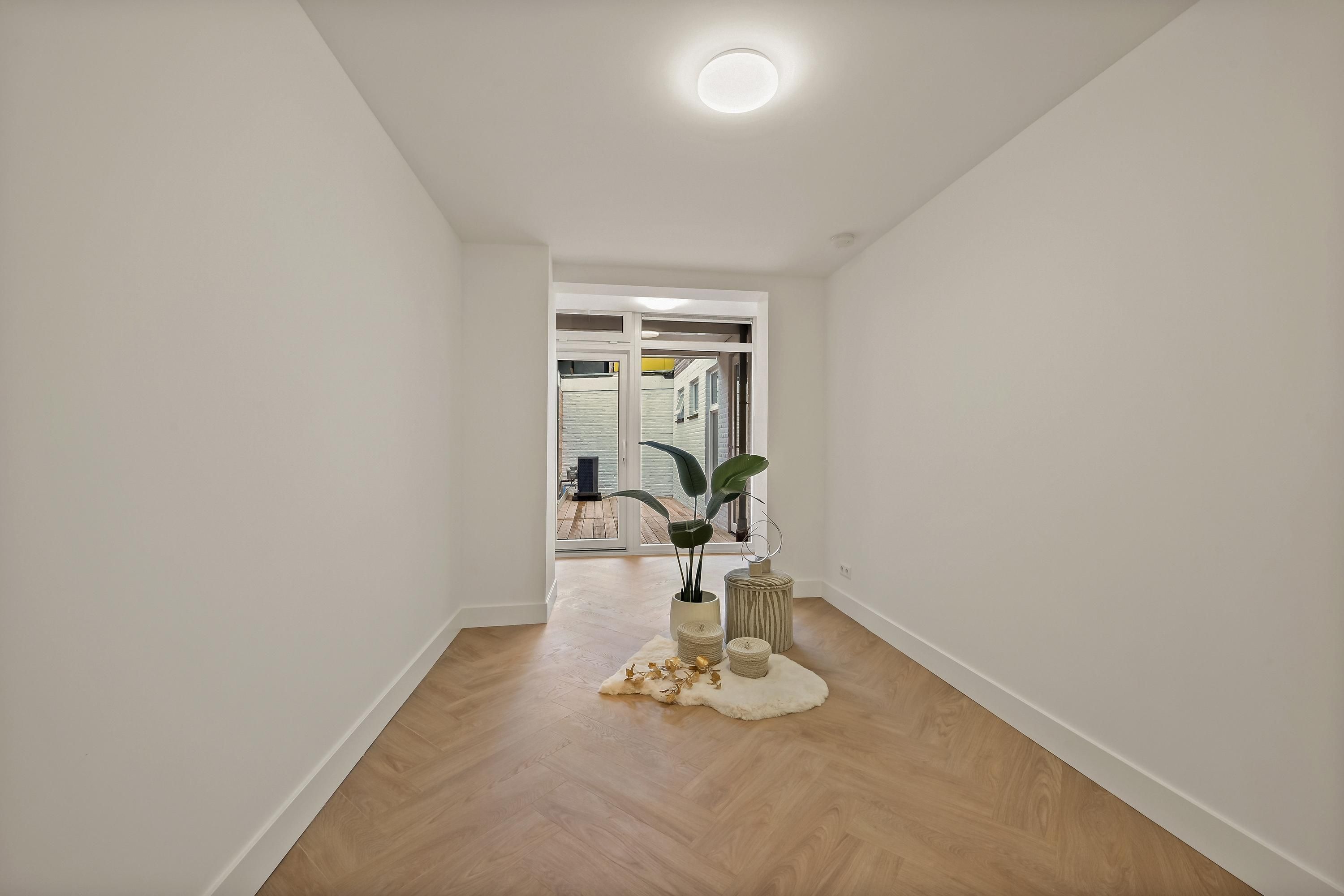 Waldeck Pyrmontkade 925 Photo Blur 21